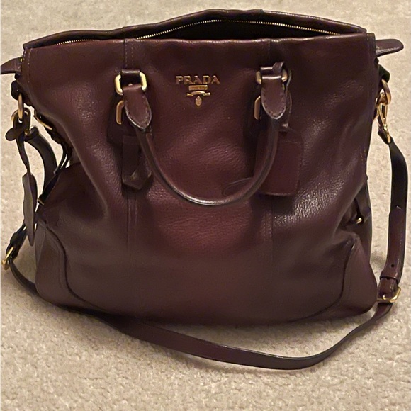 Prada bag - Picture 1 of 1